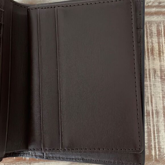 New METROCITY Men's wallet - Picture 5 of 10